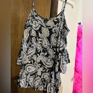 Torrid cold shoulder top. EUC. Size 2.